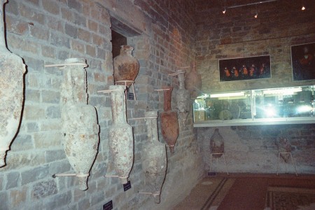 Intérieur du musée de Tauroentum