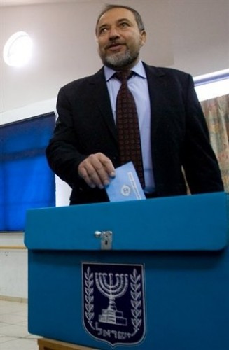 Avigdor Lieberman 10 fev 09 élections.jpg