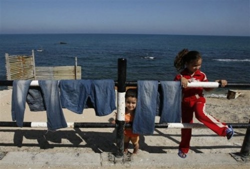 Plage de Gaza-ville 2 enfants.jpg