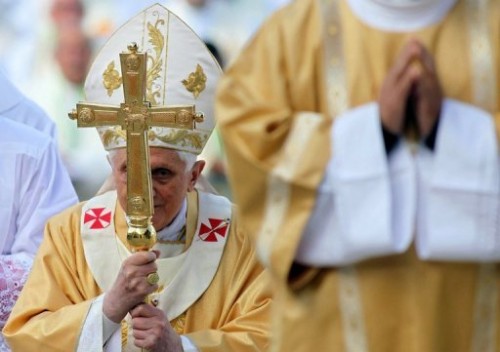 Pape à Fatima.jpg