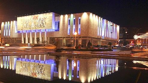 Albanie musée historique de Tirana.jpg