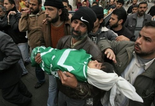 Gaza petite fille morte sous bombardements.jpg