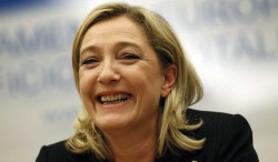 Marine-Le-Pen-triomphaliste.jpg