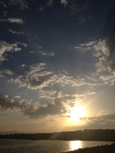 photo.JPG Nuages et soleil couchant 16.06. 13.JPG