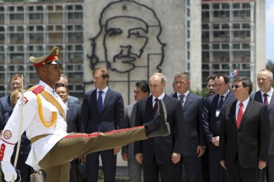 Vladimir-Poutine-en-visite-Cuba-.jpg