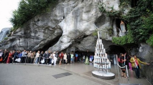 Lourdes grotte.jpg