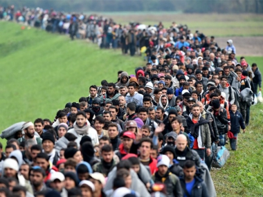 Migrants-Crowds-Cross-Into-Slovenia-Getty.jpg