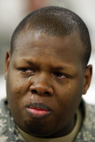 Obama soldat Us pleurant Bagdad.jpg