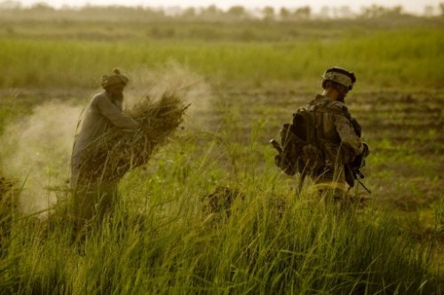 Afghanistan soldat américain dans le province d'Helmand.jpg