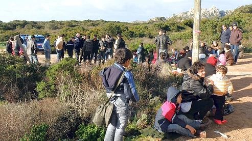 Corse migrants plage.jpg